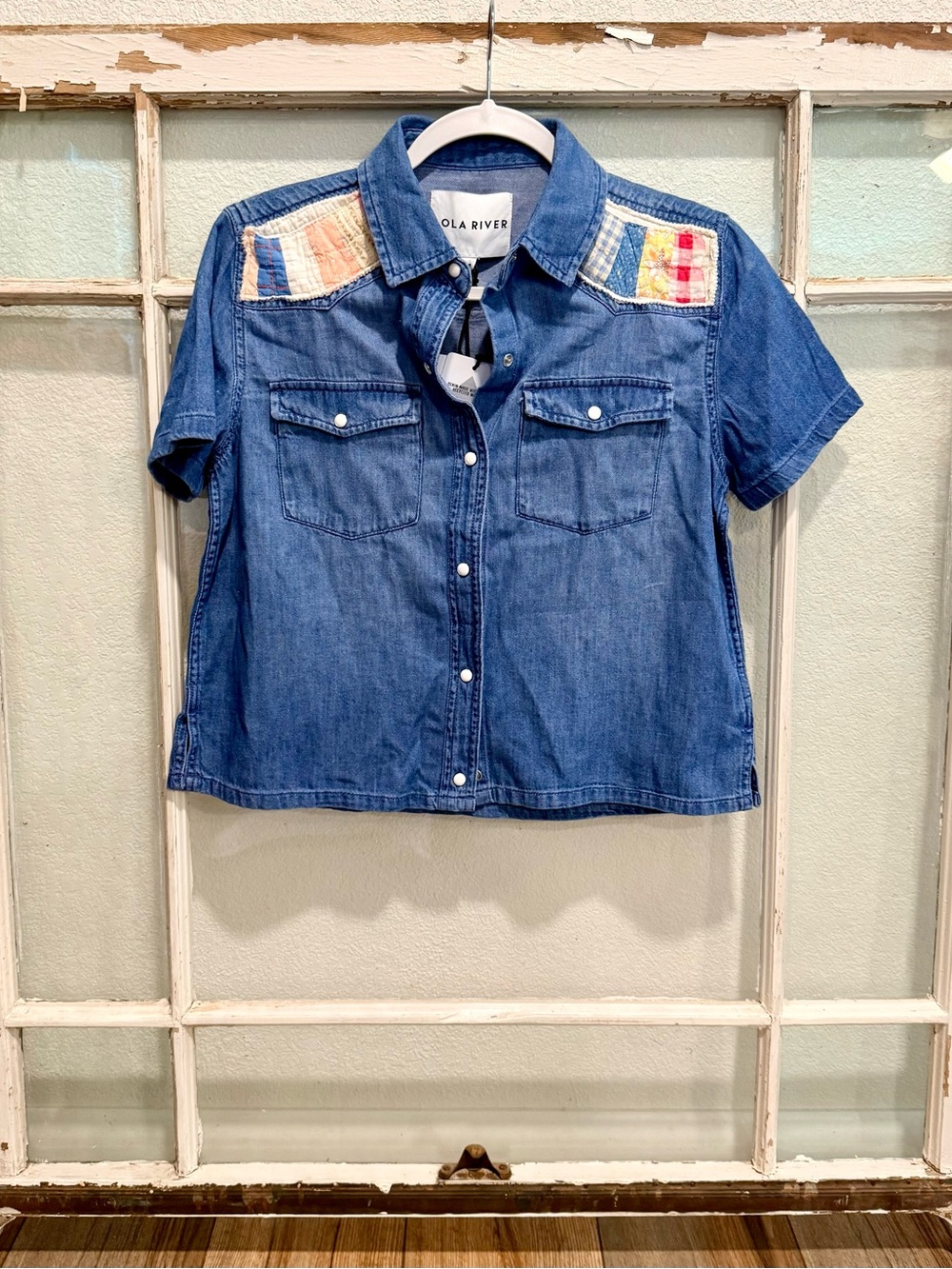 Denim Short-Sleeve Shirt with vintage quilt appliqué - Blue